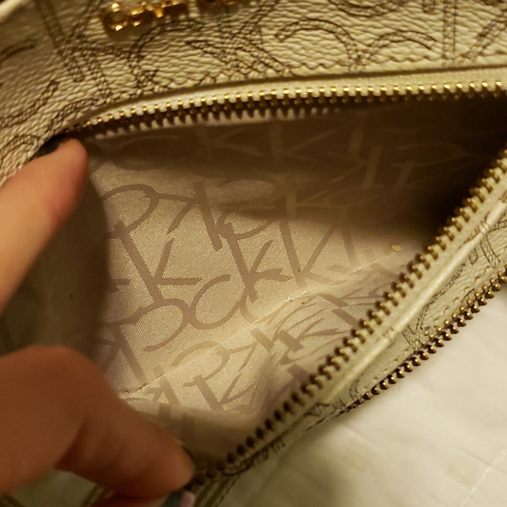 Calvin Klein Crossbody Purse - Picture 5 of 8